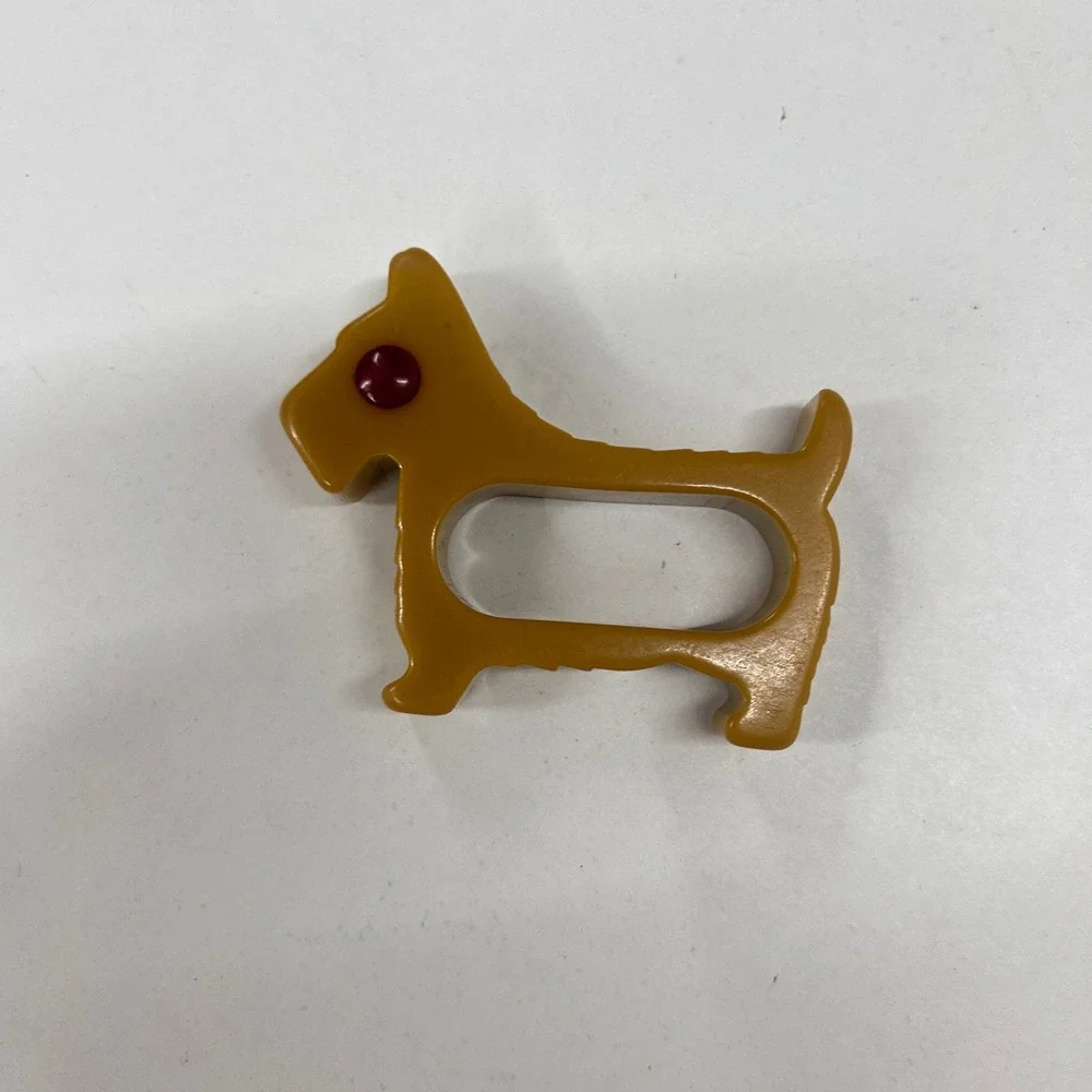 Bakelite Catalin Scottie Dog Napkin Ring Butterscotch Red Eye Art Deco Vintage